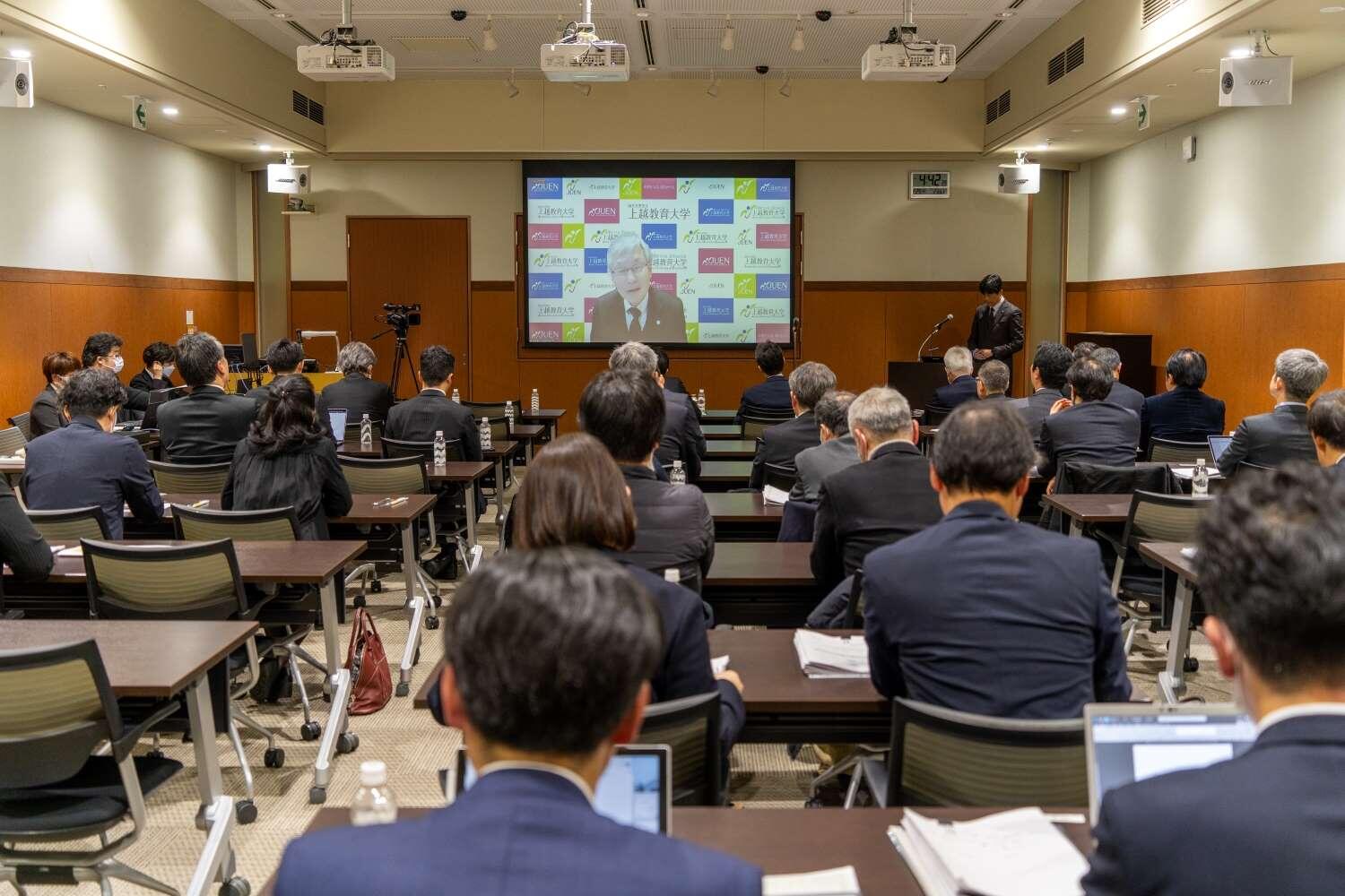 上越教育大学副学長 志村喬氏による分科会での内容共有写真