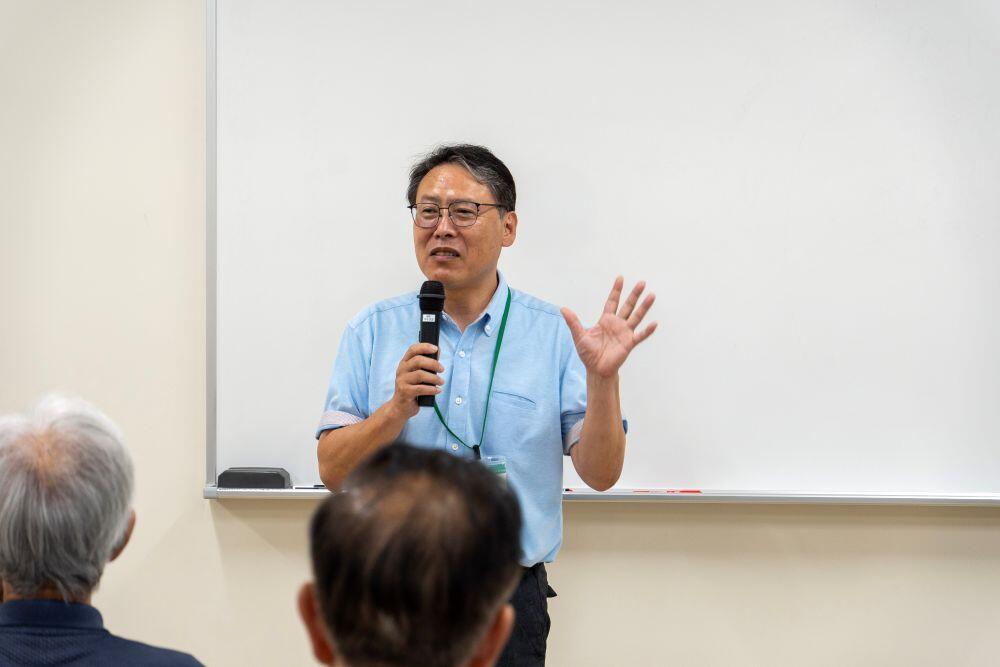 挨拶を行う森山潤学長