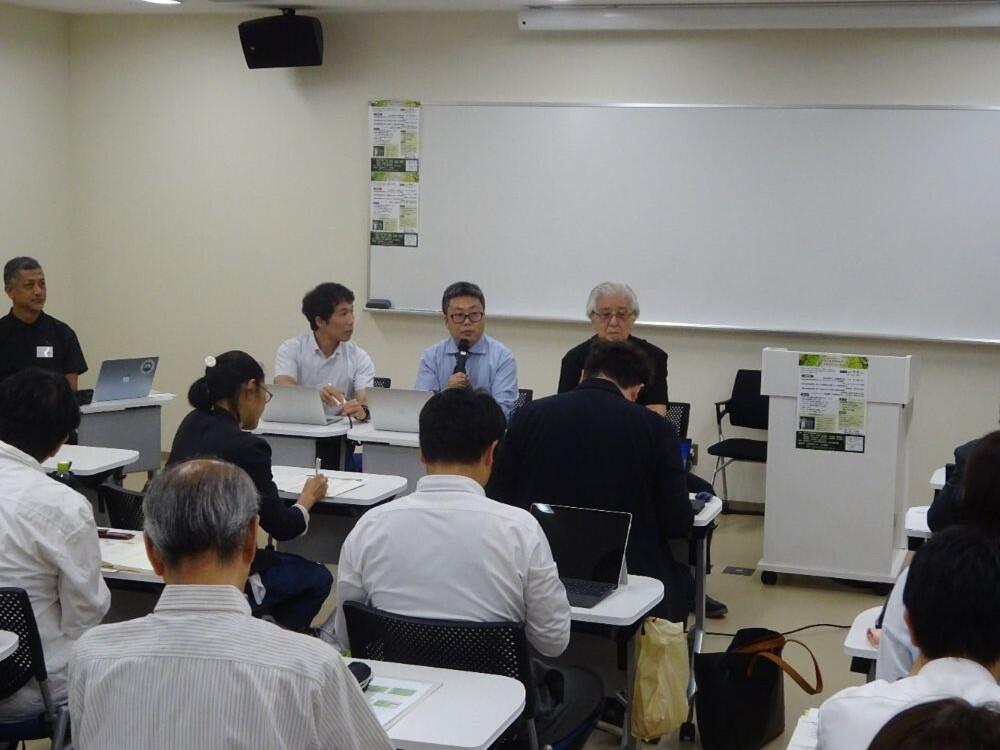 発表者の中村哲先生（プロジェクト代表）、長瀬拓也先生（同志社小学校）、漆畑俊晴先生（静岡市立竜爪中学校）