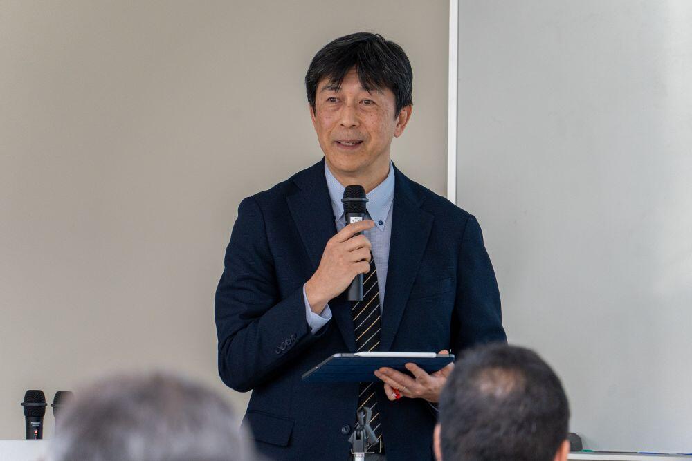 写真_関西学院大学教育学部 吉水裕也教授（指定討論者）からの質疑