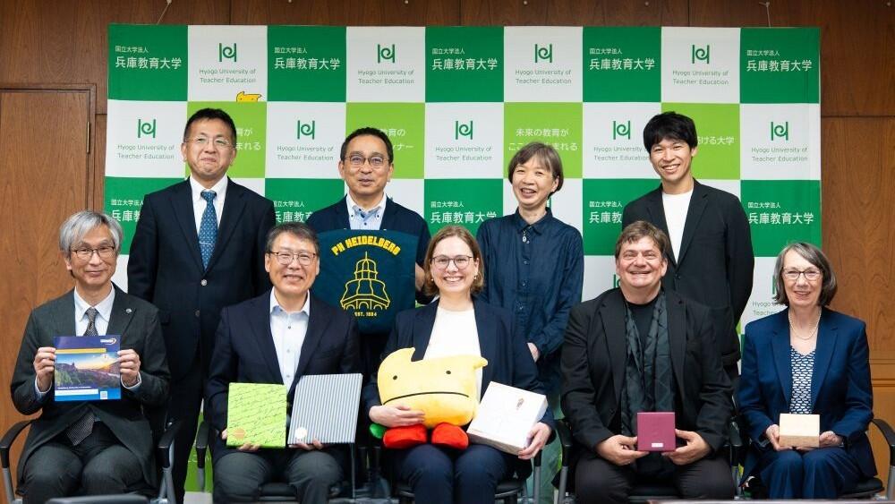 01 学長面談（サイズ変更後）.jpg