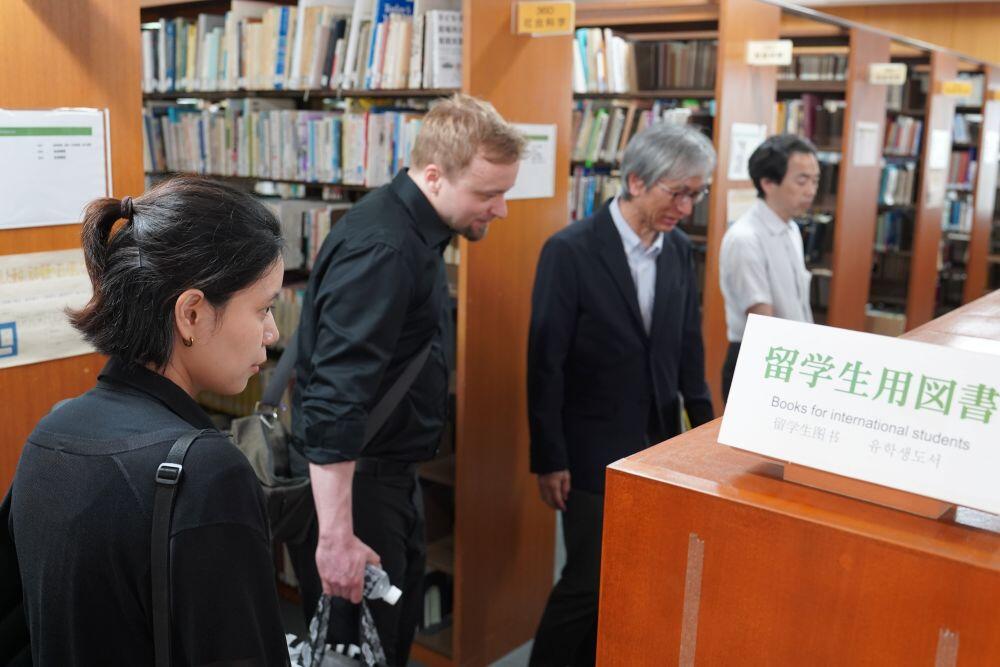 03 図書館.JPG