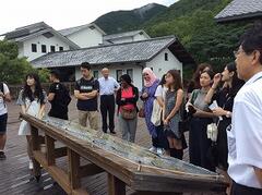 留学生が兵庫陶芸美術館を訪問しました