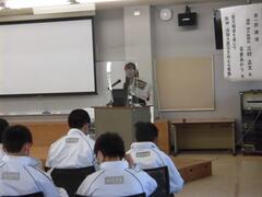 附属中学校で神戸新聞社の記者を招いて「防災学習」を行いました