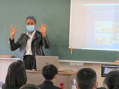本学の外国人留学生と兵庫県立社高等学校の生徒が交流しました