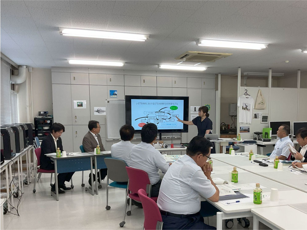 兵庫県議会議員団が本学を視察されました