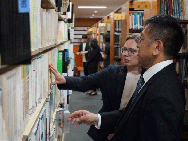 ドイツ・ハイデルベルグ教育大学の教職員が本学を訪れました