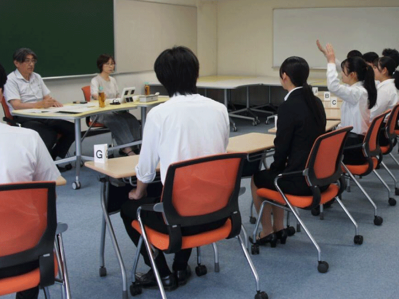 集団面接練習（模擬）を実施しました