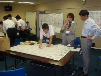 グループ討議の場面です。
