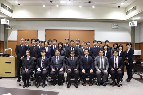 三宅さん 活動写真.jpg