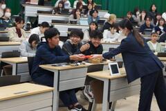 ２年次生向け「就職ガイダンスⅡ-Ⅲ」を開催しました