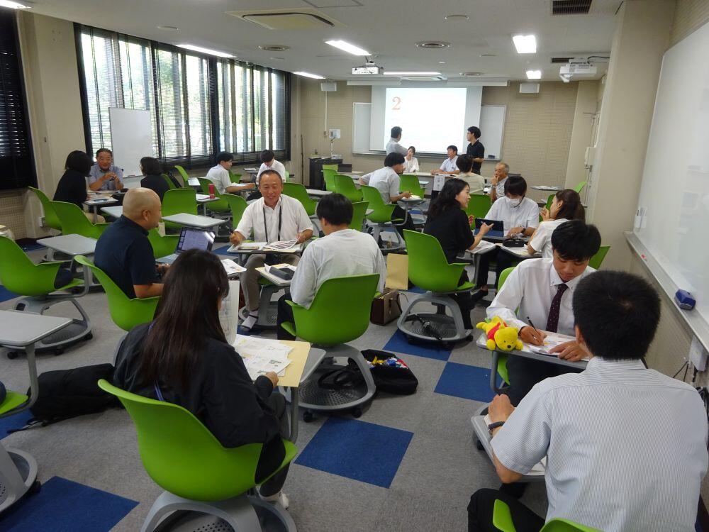 写真_参加者同士での意見交流 oncontextmenu=
